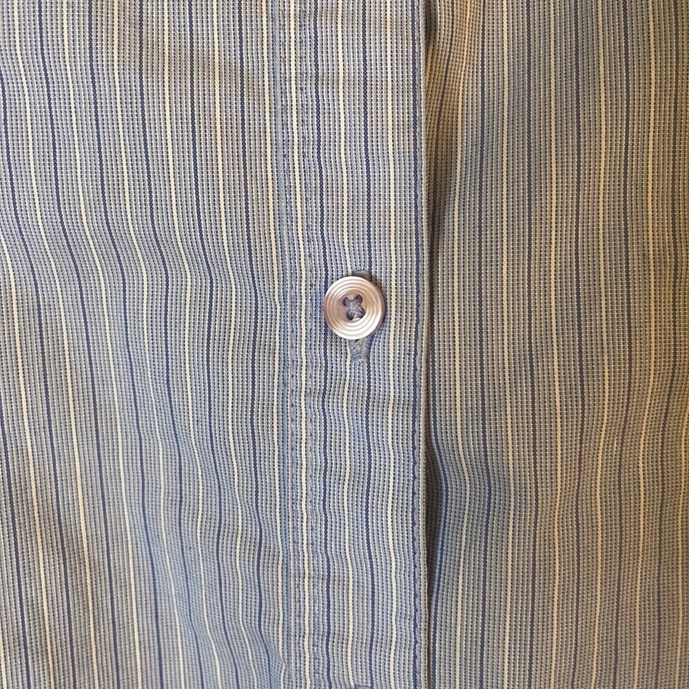 Womens express button down - Picture 3 of 6